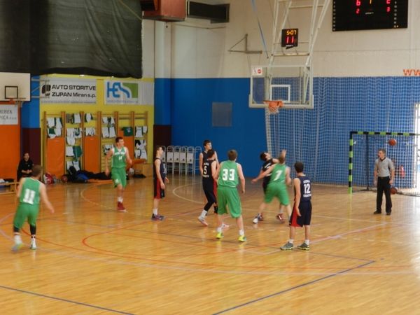 Na košarkarskem turnirju v Sevnici slavili Zagrebčani